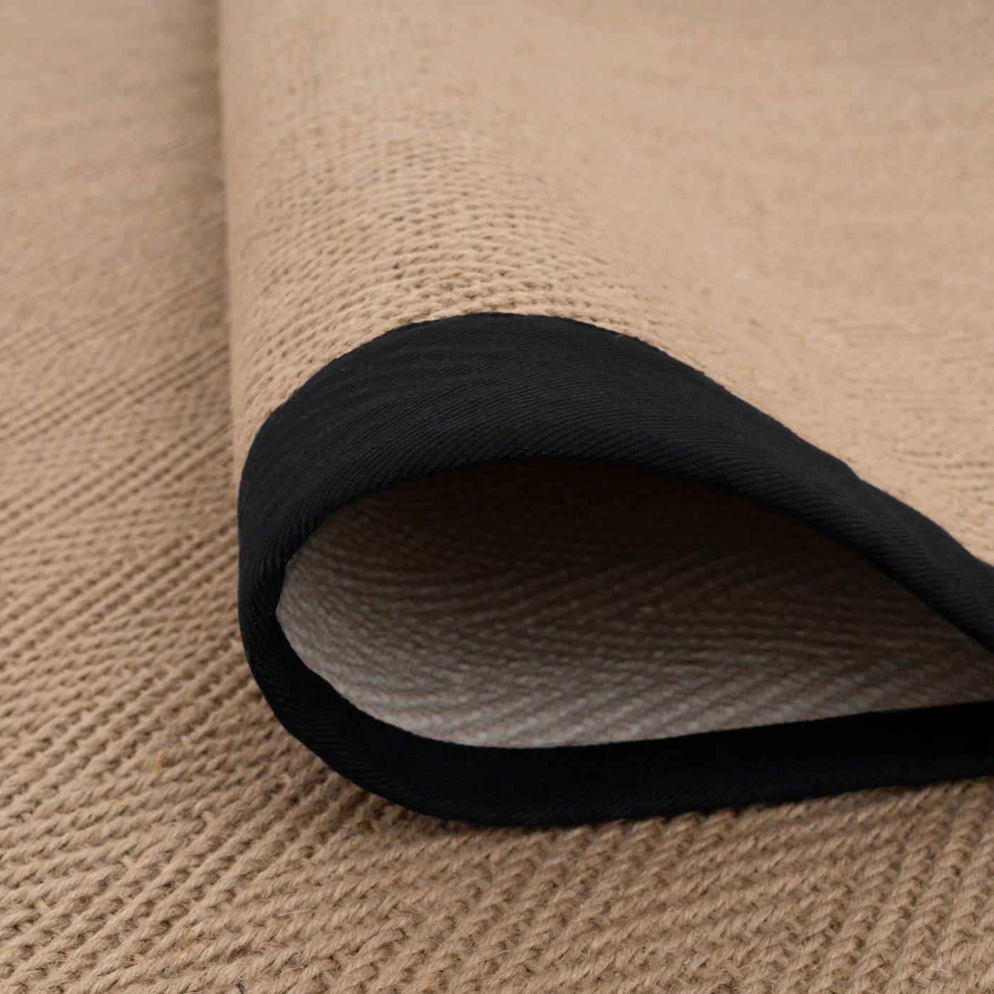 Black Border Jute Rug - Juliette Black - Image 4