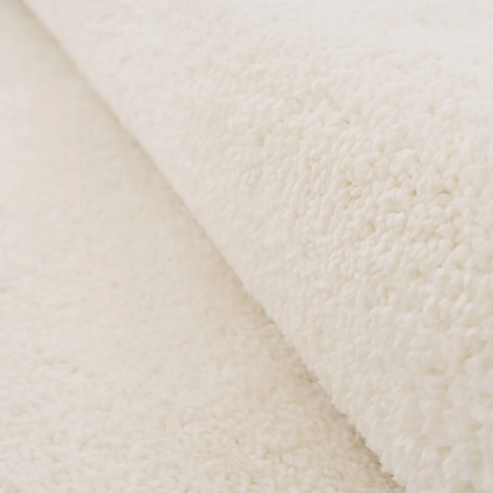 Premium Cream Shaggy Circle Rug - Lace - Image 6