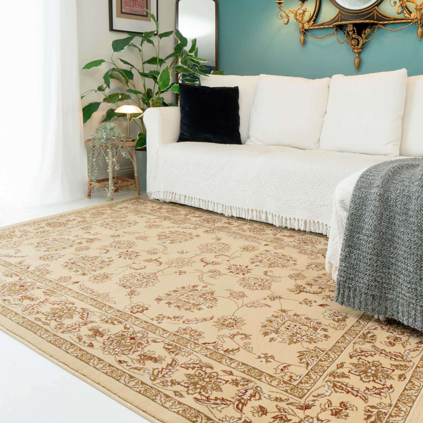 Traditional Cream Motif Bordered Rug - Dana - Image 5